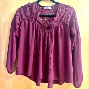 5/$35 Lace blouse